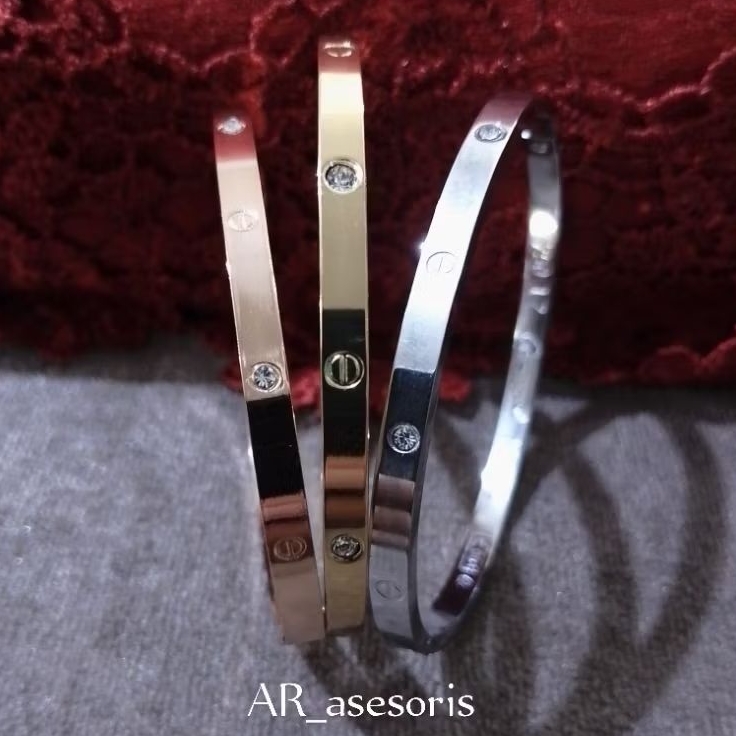 gelang titanium model Nagita bentuk oval