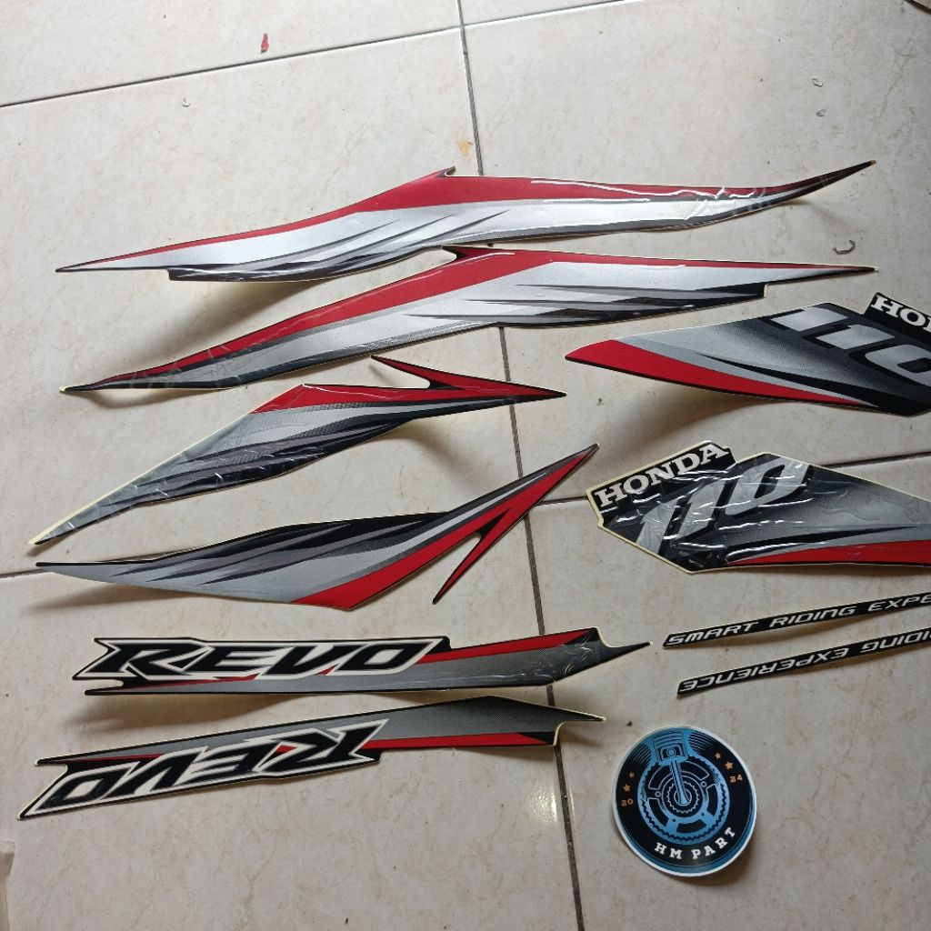 Striping motor / les body Honda Revo absolut 2009