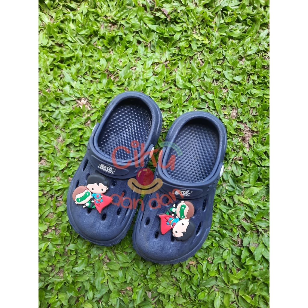 Sendal Anak Justice League Warner Bros Crocs Navy 25/26