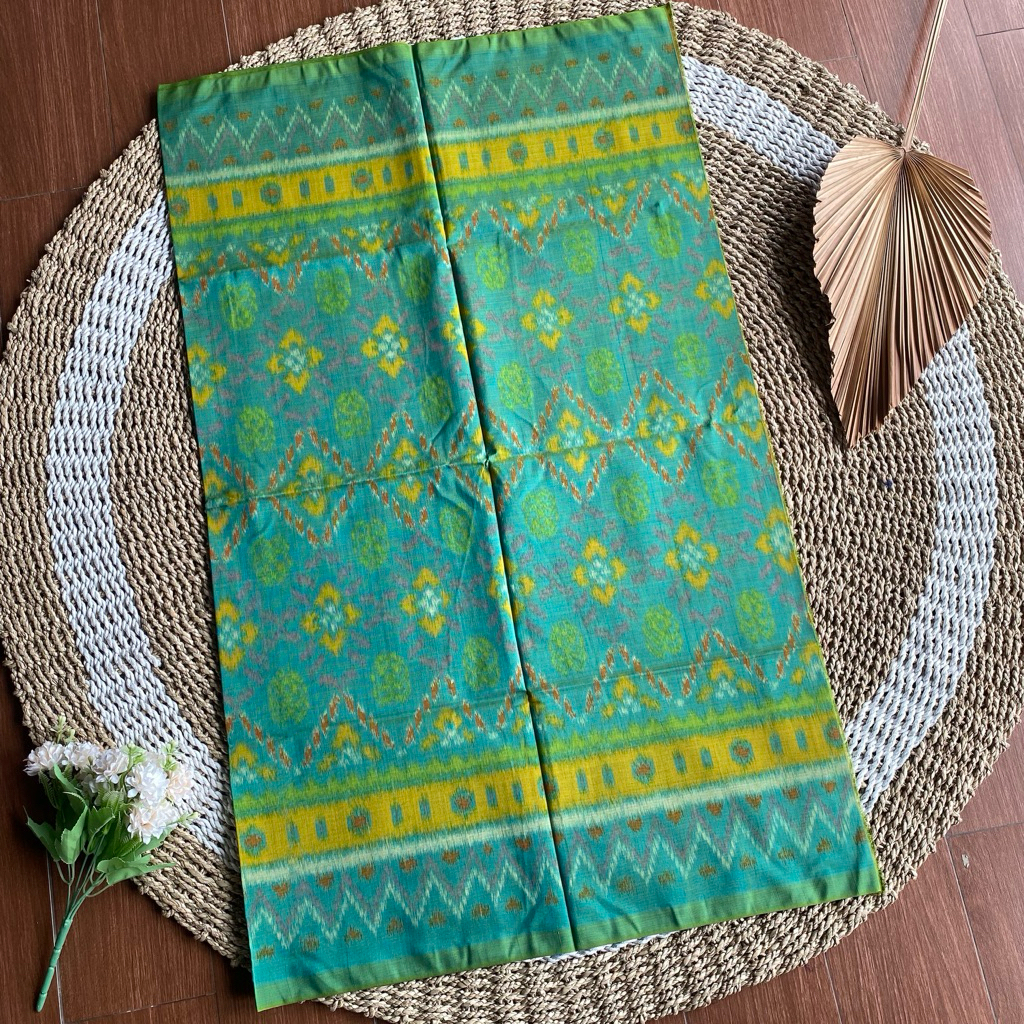 KAIN TENUN ENDEK KHAS BALI MOTIF PALEMBANG DIMENSI HIJAU GRINGSING