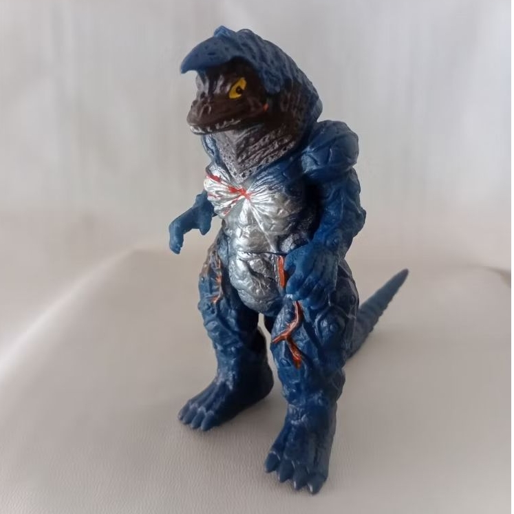 Mainan Action Figure Monster Ultraman