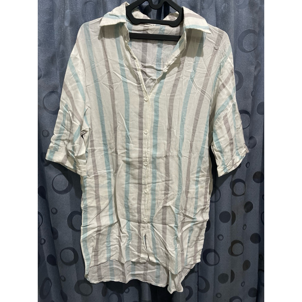 Baju Kemeja Panjang Wanita Motif Garis Garis