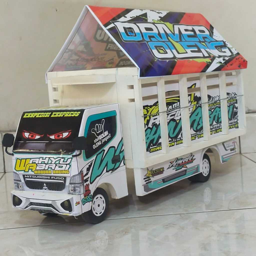 MINIATUR TRUK VIRAL WAHYU ABADI PUTIH MAINAN ANAK TRUK OLENG