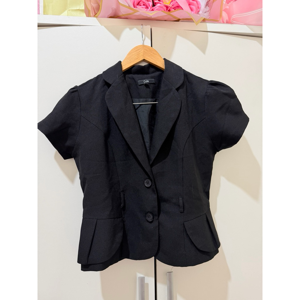 Blazer HitamLengan Pendek Cole