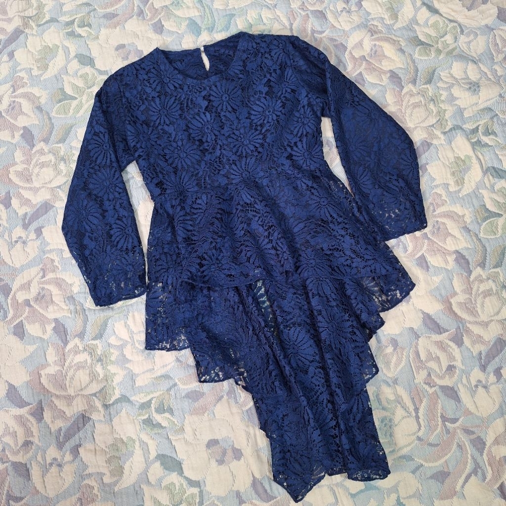 PRELOVED Kebaya Brokat