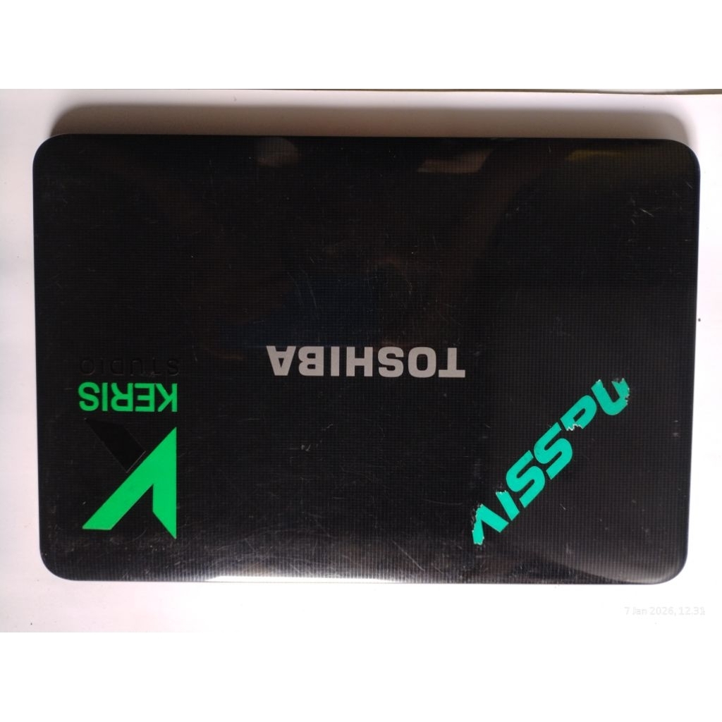 casing frame layar laptop toshiba c800 c800d c840 c840d l840 l840d no repair