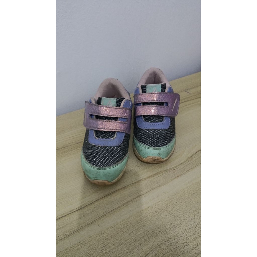Sepatu Anak Perempuan Preloved LA GEAR