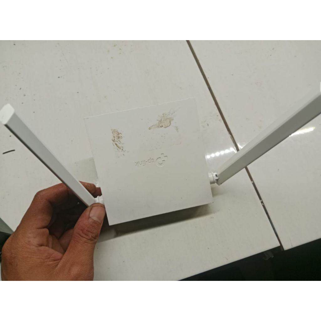 Router TP-LINK  TL- WR820 BEKAS MIGRASI NON ADAPTER