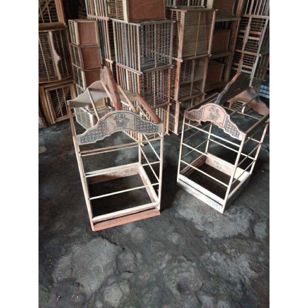 Sangkar Ukir Dikirim 2 Sangkar No1 Dan no2 Ambrukan