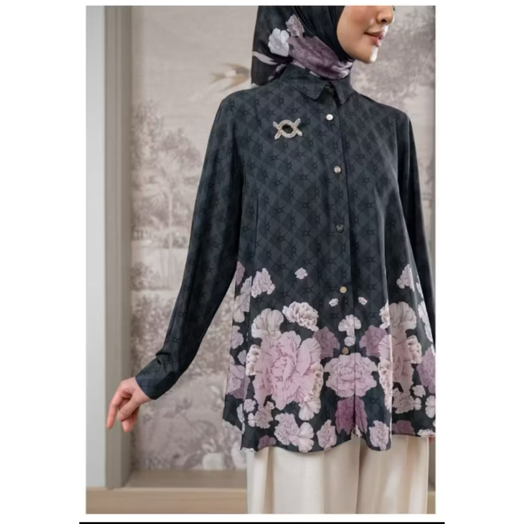 WEARING KLAMBY ROSETTE SHIRT 2.0