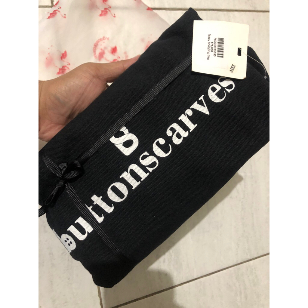buttonscarves today shopping bag