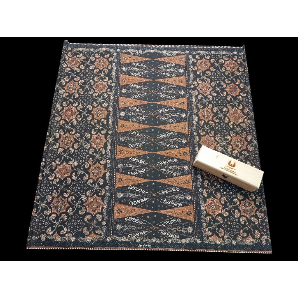 FULL TULIS 03 Lar Gurda Full Tulis Motif Kembang. Sarung Batik Tradisional Semi Tulis Lar Gurda Eksk