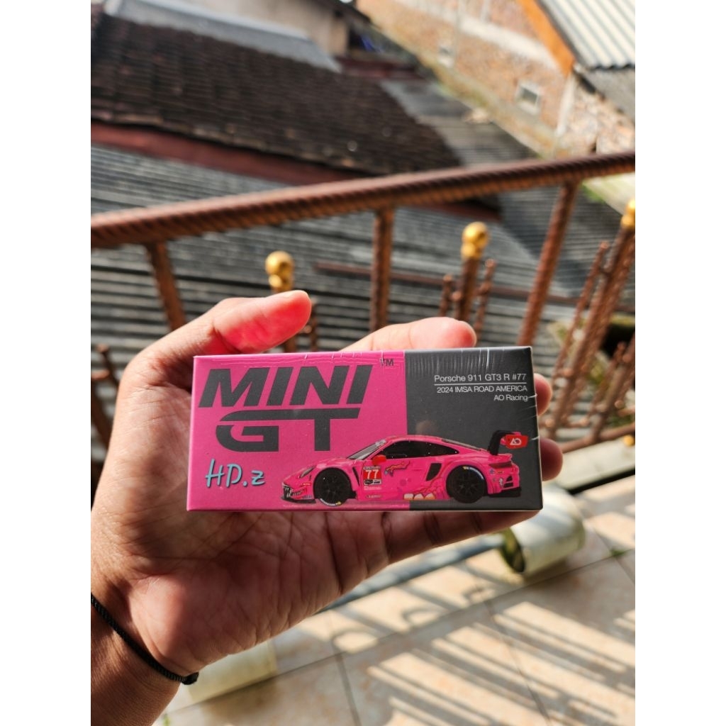 Mini GT Porsche 911 GT3 R #77 (ROXY)