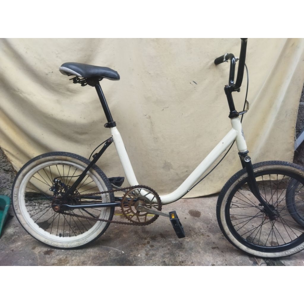 sepeda Minion Phoenix 20"