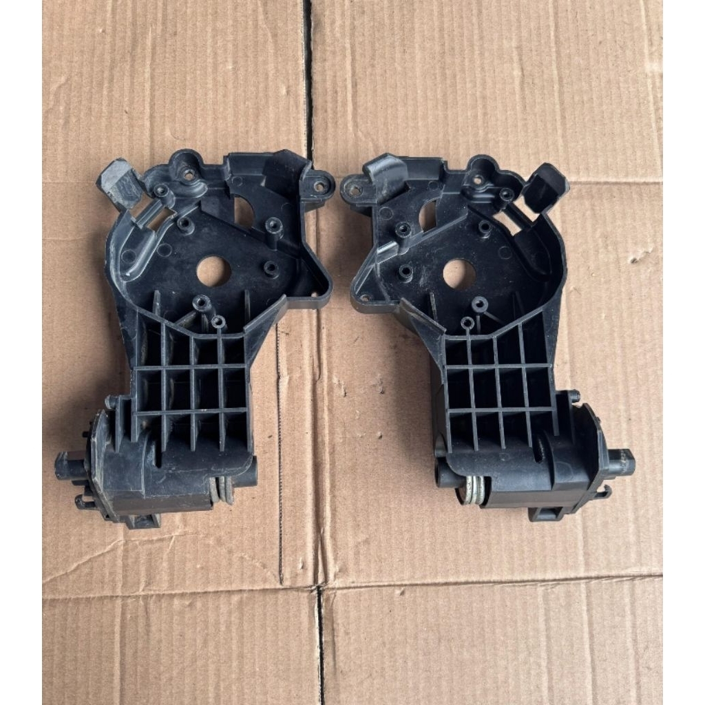 engsel spion  inova 2005-2010