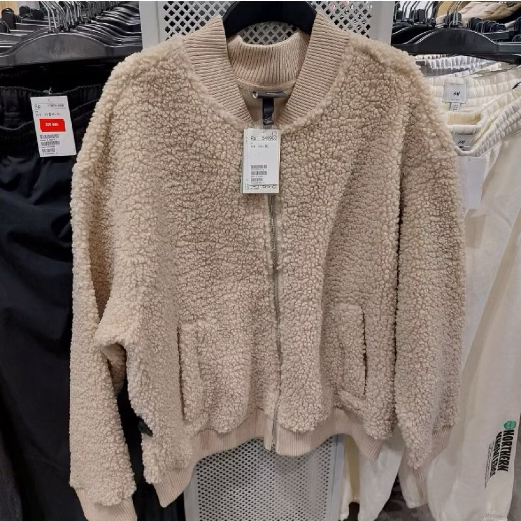 Jaket Bulu H&M - Preloved