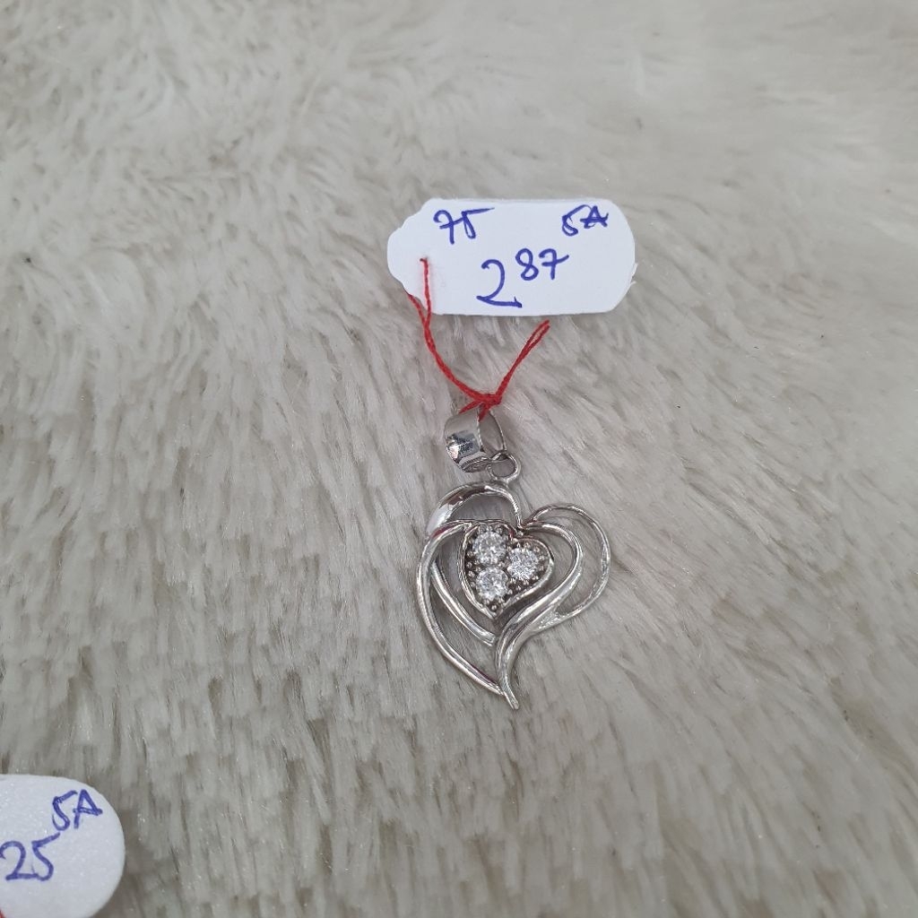 liontin love ad 3 m.p emas kadar 75% berat 2,87gram