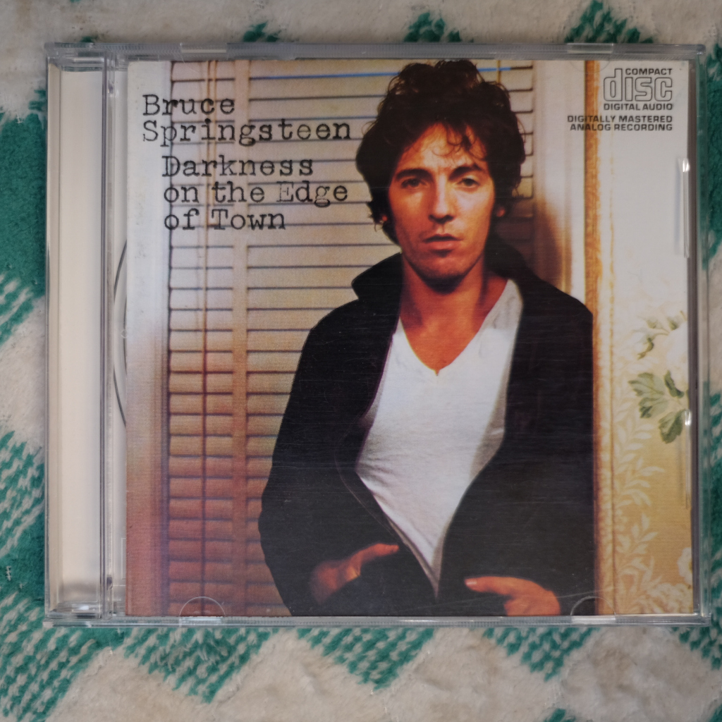 CD BRUCE SPRINGSTEEN  --  DARKNESS ON THE EDGE OF TOWN