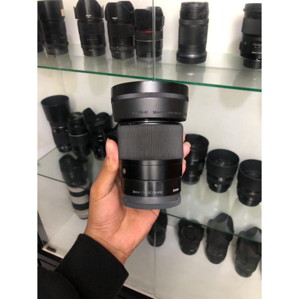 Lensa Sigma 30mm f1.4 for sony