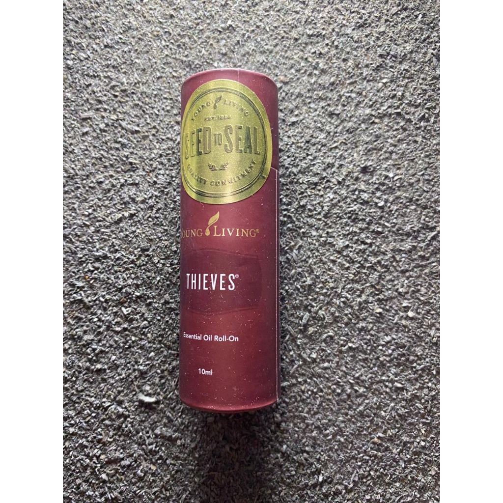 OIL YOUNG LIVING THIEVES ROLL ON