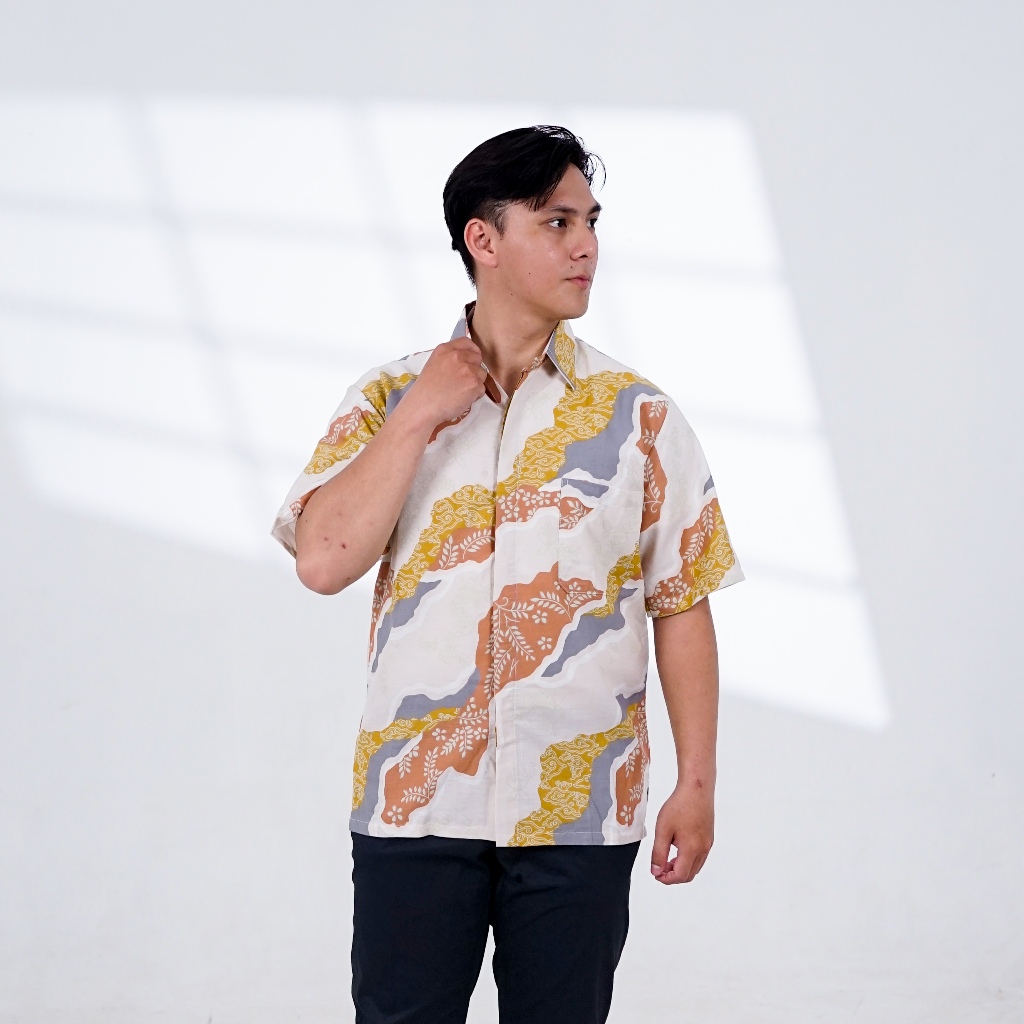 BATIK TRUSMI Kemeja Batik Pria Seragaman Batik Mega Mendung Random Salem DNJ