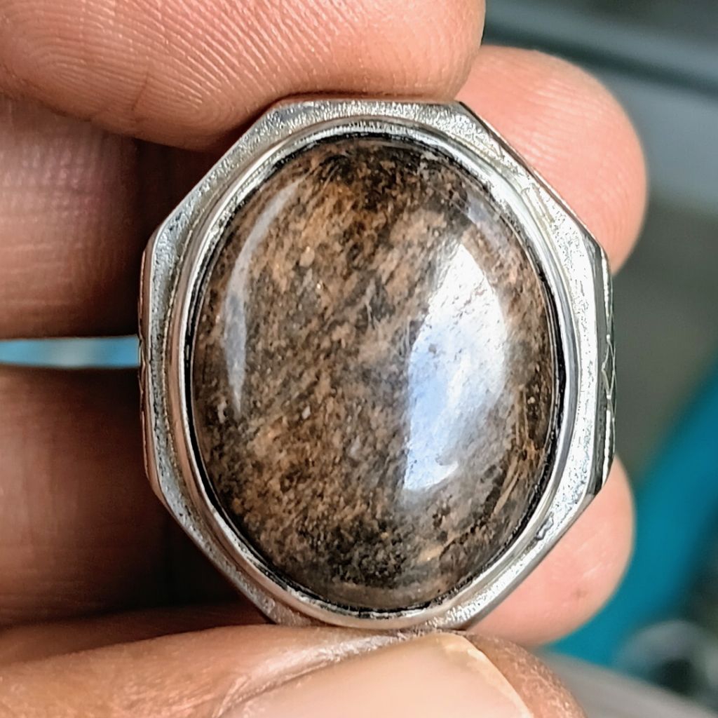 NATURAL BATU BULU MACAN JEMBER KWALITAS NO.1 BODYGLASS ( DIM.20 RING 7)........ BUKAN NATURAL BASALT