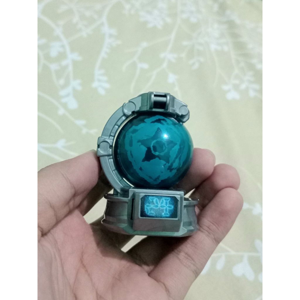 24 kyutama kyuranger uchu sentai
figure