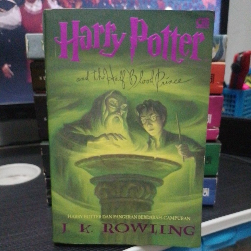 [PRELOVED] Harry Potter and The Half Blood Prince by. J.K. Rowling Soft Cover Bahasa Indonesia