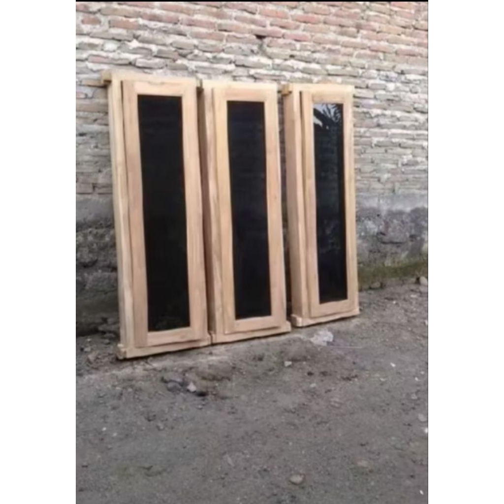 jendela kayu + kusen + kaca ukuran T150 L50 bahan dari kayu kamper dan meranti oven bisa custom