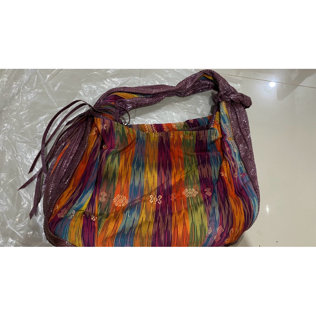 Preloved 95% Hobo Bag Etnik | Tenun Troso Jepara Rainbow | Kulit Asli Ungu | Line Suede Hijau | Muat