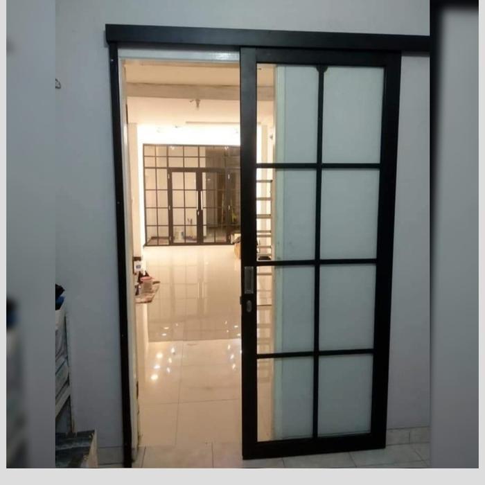 Pintu Geser Kaca Ornamen Aluminium Tanpa Kusen Lengkap dengan Rel dan Kunci