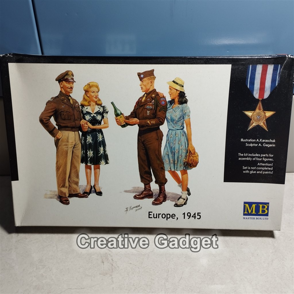 Europe 1945 - 4 Figure US Army - Model Kit Master Box 1/35 - Termasuk decal Insignia U.S.