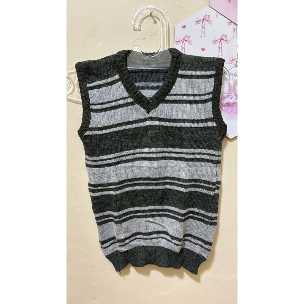 VEST RAJUT ANAK PRELOVED