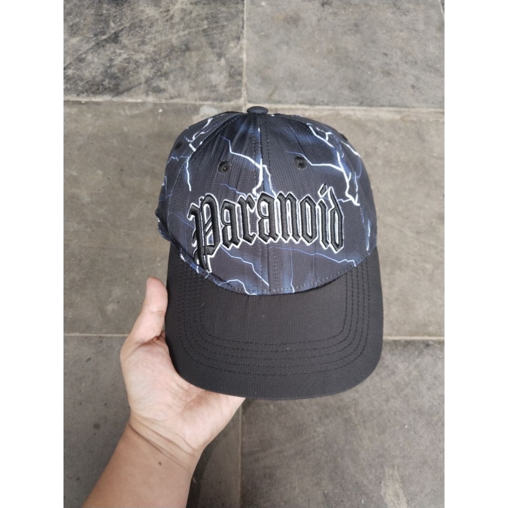Topi Paranoid Black Squad
