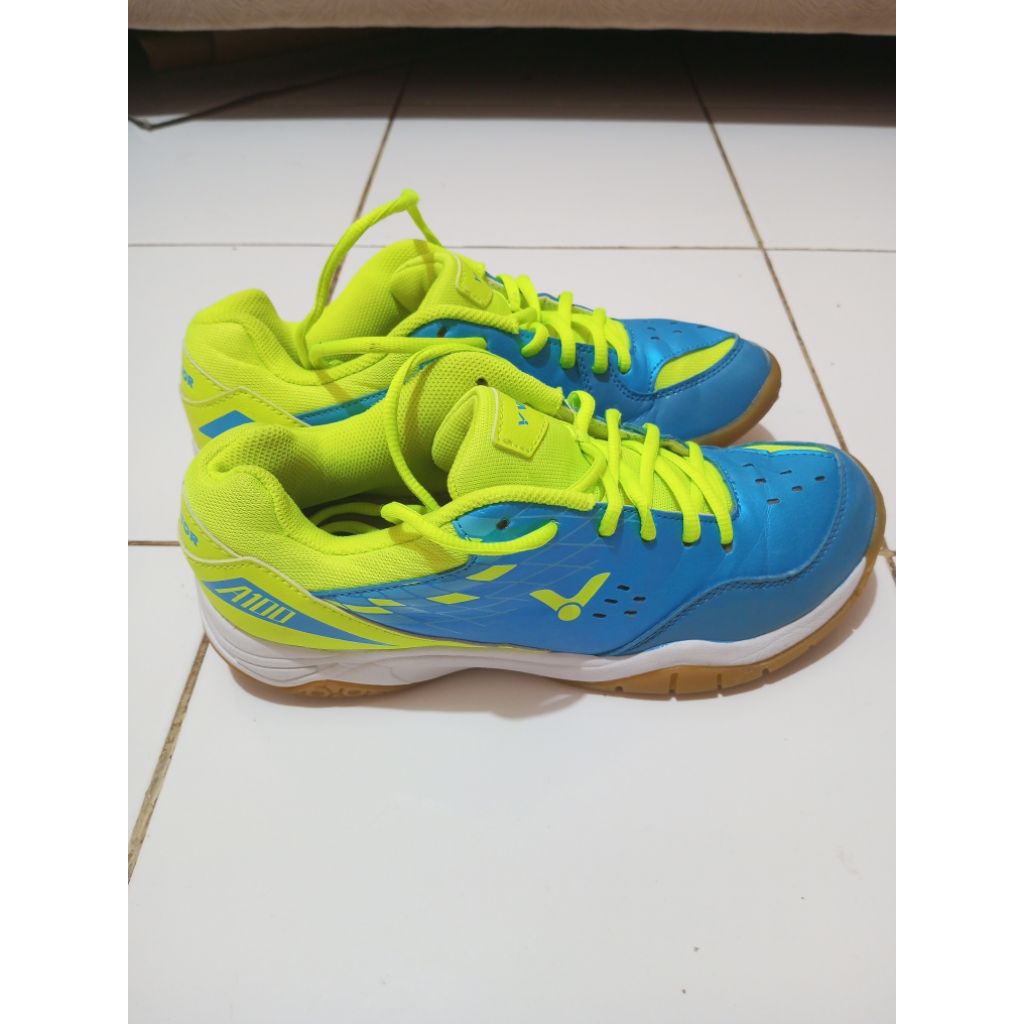 PRELOVED ORI sepatu badminton victor A100