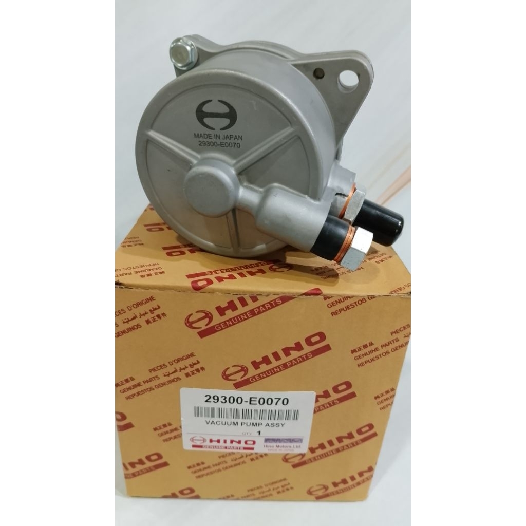VACUM PUMP BLOWER ALTERNATOR HT 130 HINO DUTRO DYNA
