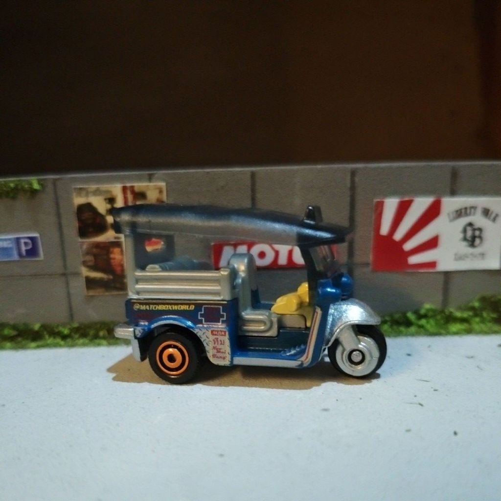 matchbox tuktuk loose