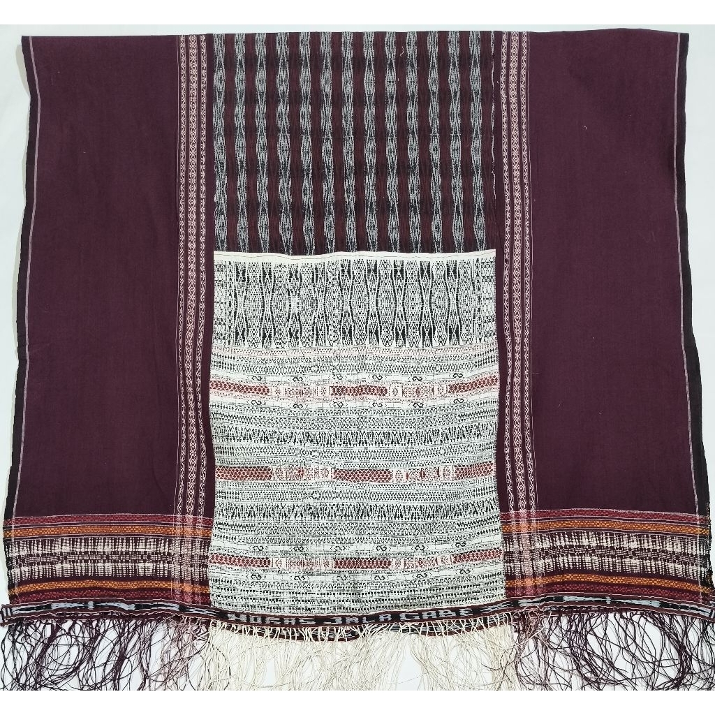 Ulos ragi hidup/paccamot  pakaian adat Batak toba