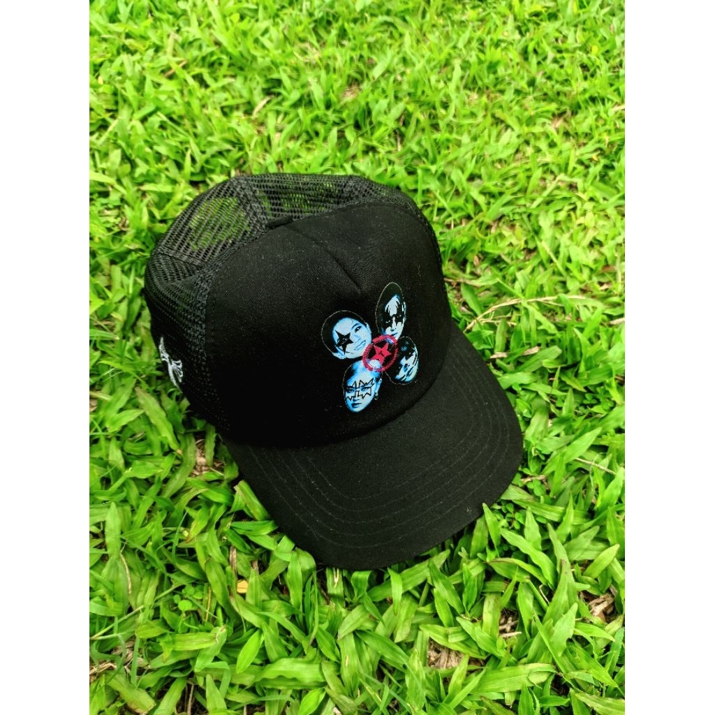 TRUCKER HAT TRICERA BLACK LIKE NEW THANKSINSOMNIA