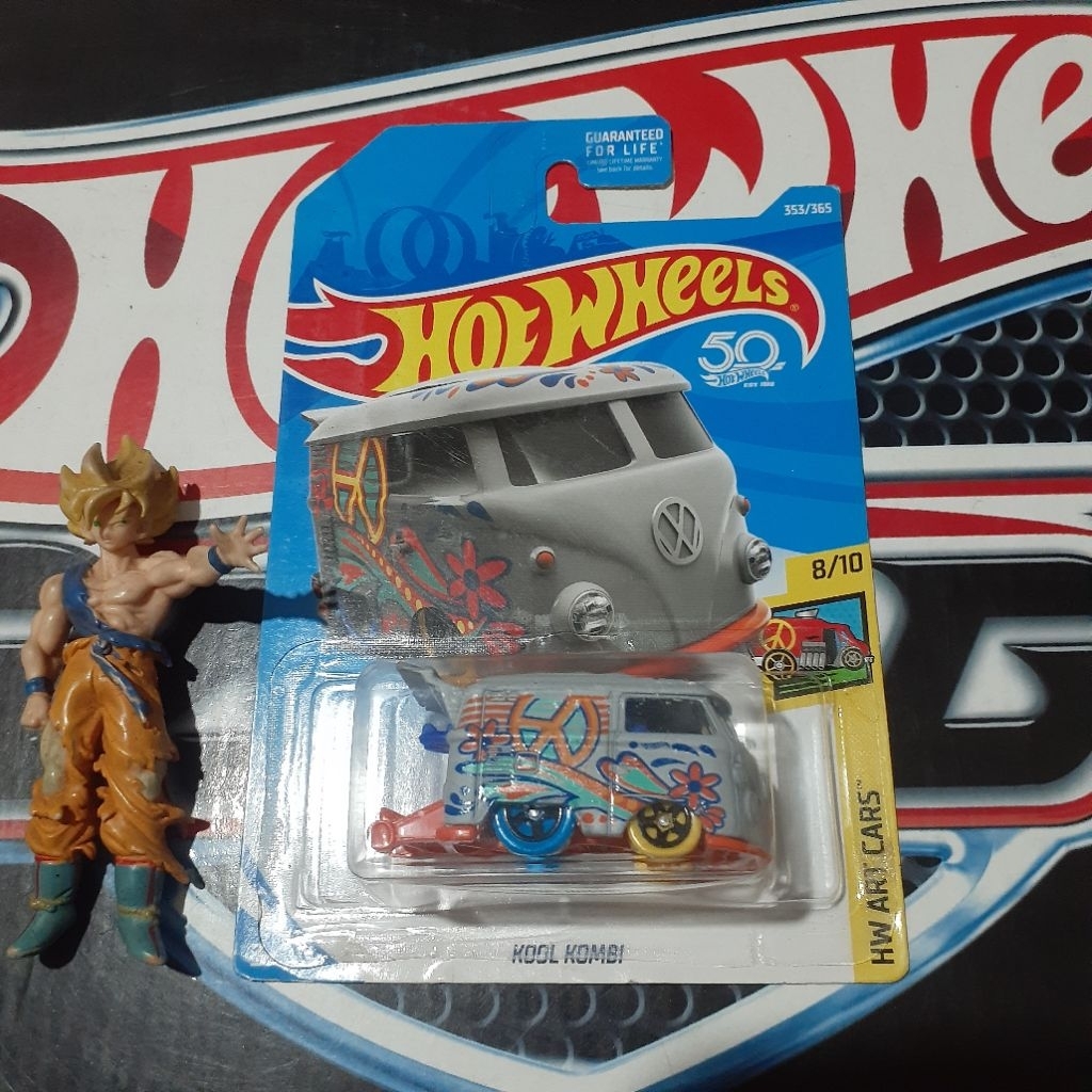 Hot Wheels Volkswagen Kool Kombi HW Art Cars Silver US card