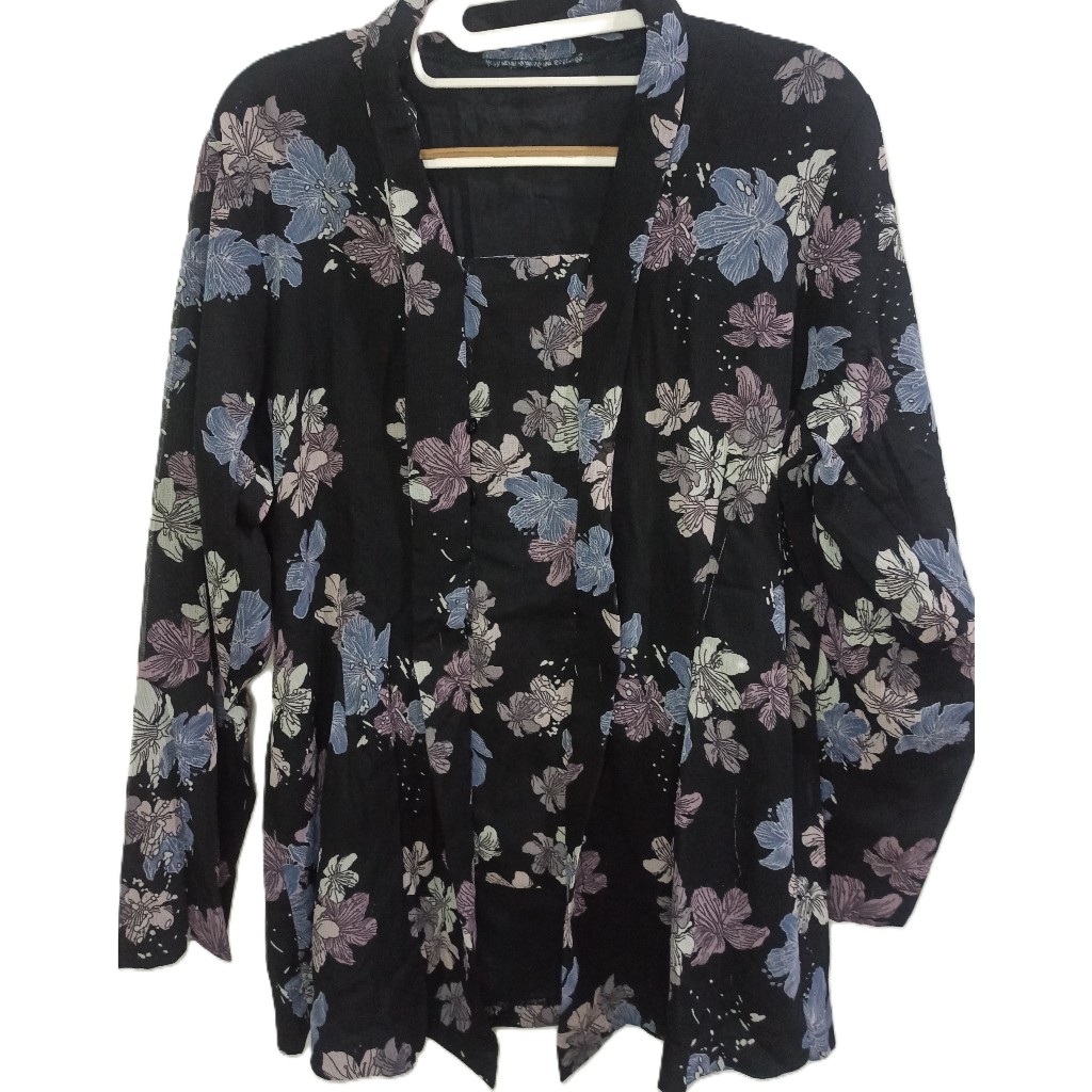 46 - batik hitam bunga - L/XL -  kebaya preloved