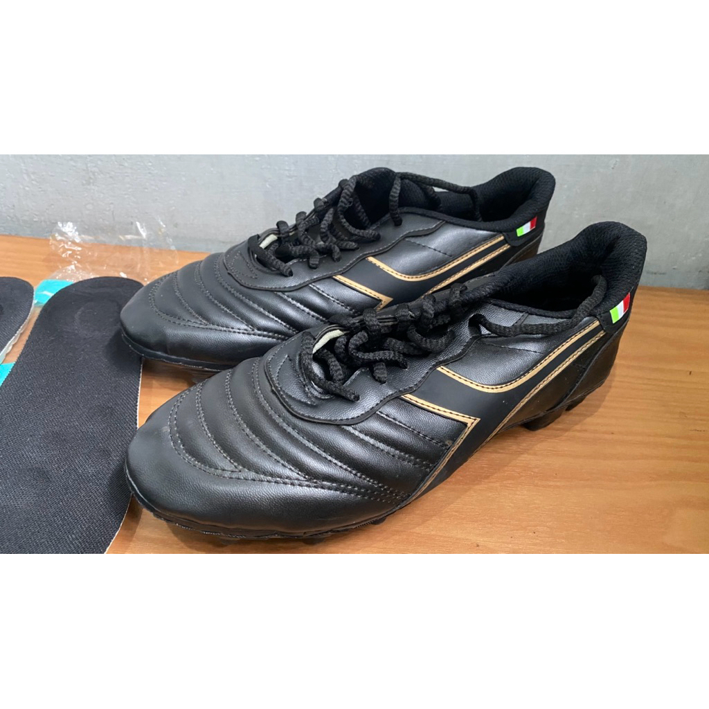 Sepatu Bola Kulit Asli Diadora DDR GO / Sepatu Bola Kulit Premium