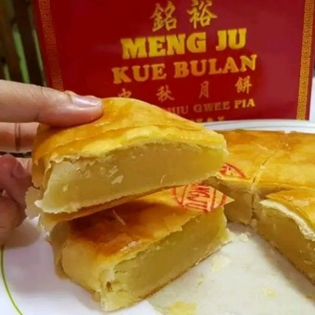 KUE BULAN MENG JU (1 pcs) MOON CAKE MENGJU / MOONCAKE PONTIANAK / TONG CHIU GWEE PIA / LAPIA / GUEK 