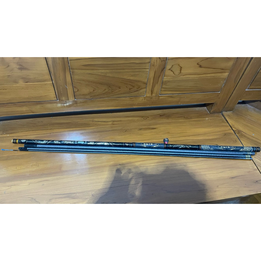 Tegek CCTV Black Carp (hitam