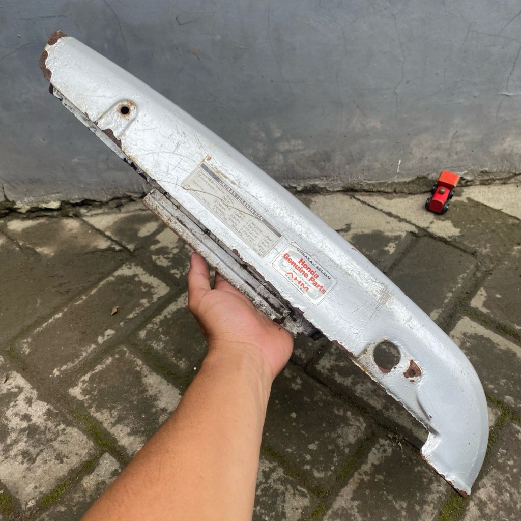 tutup rante katengkas bagian atas honda karisma 125 original