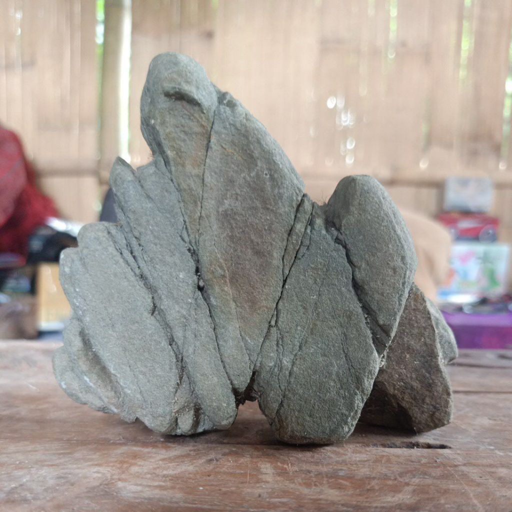 Suiseki / Asli Bentukan Alam / Temuan Sungai #17