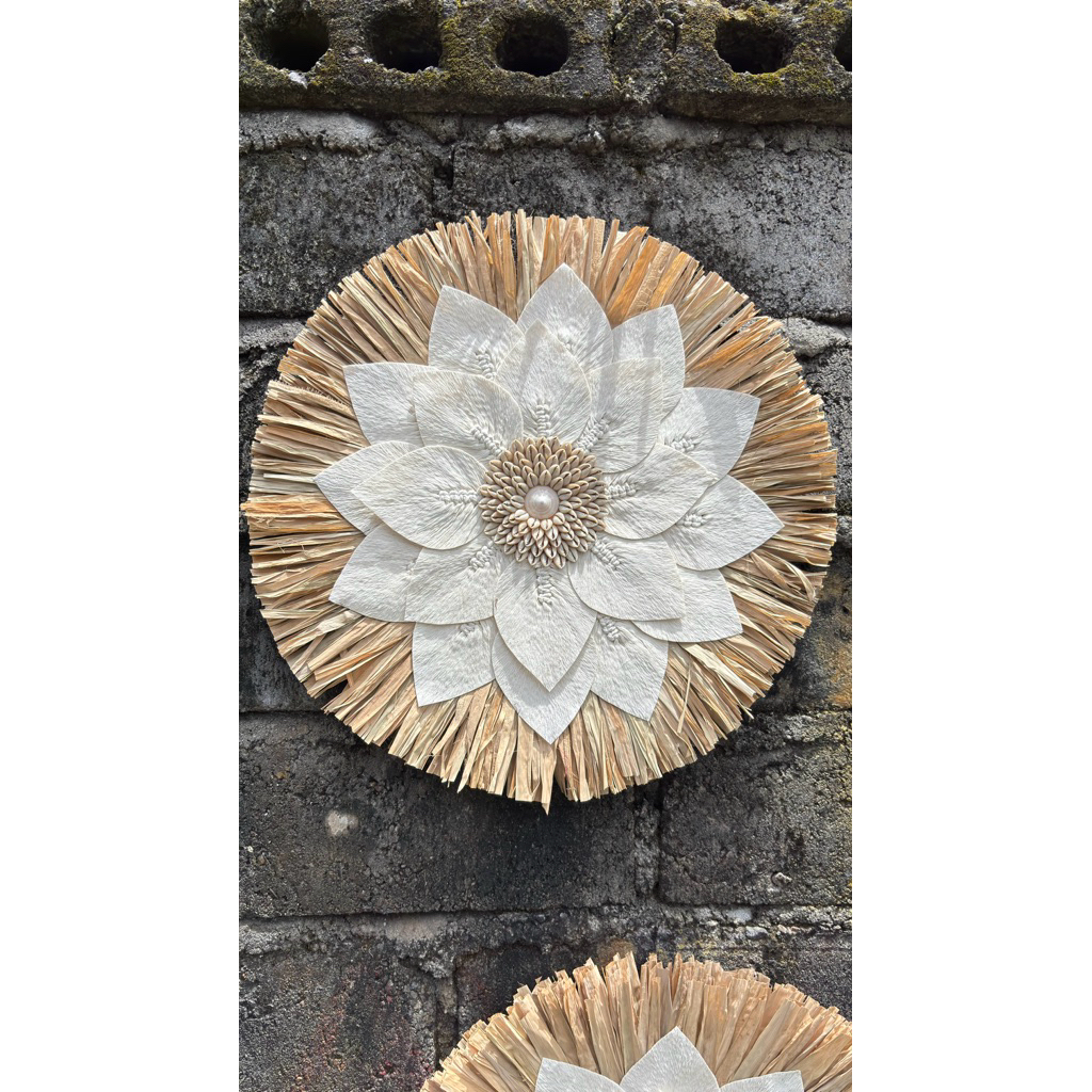 wall decoration of dry leaves and grass