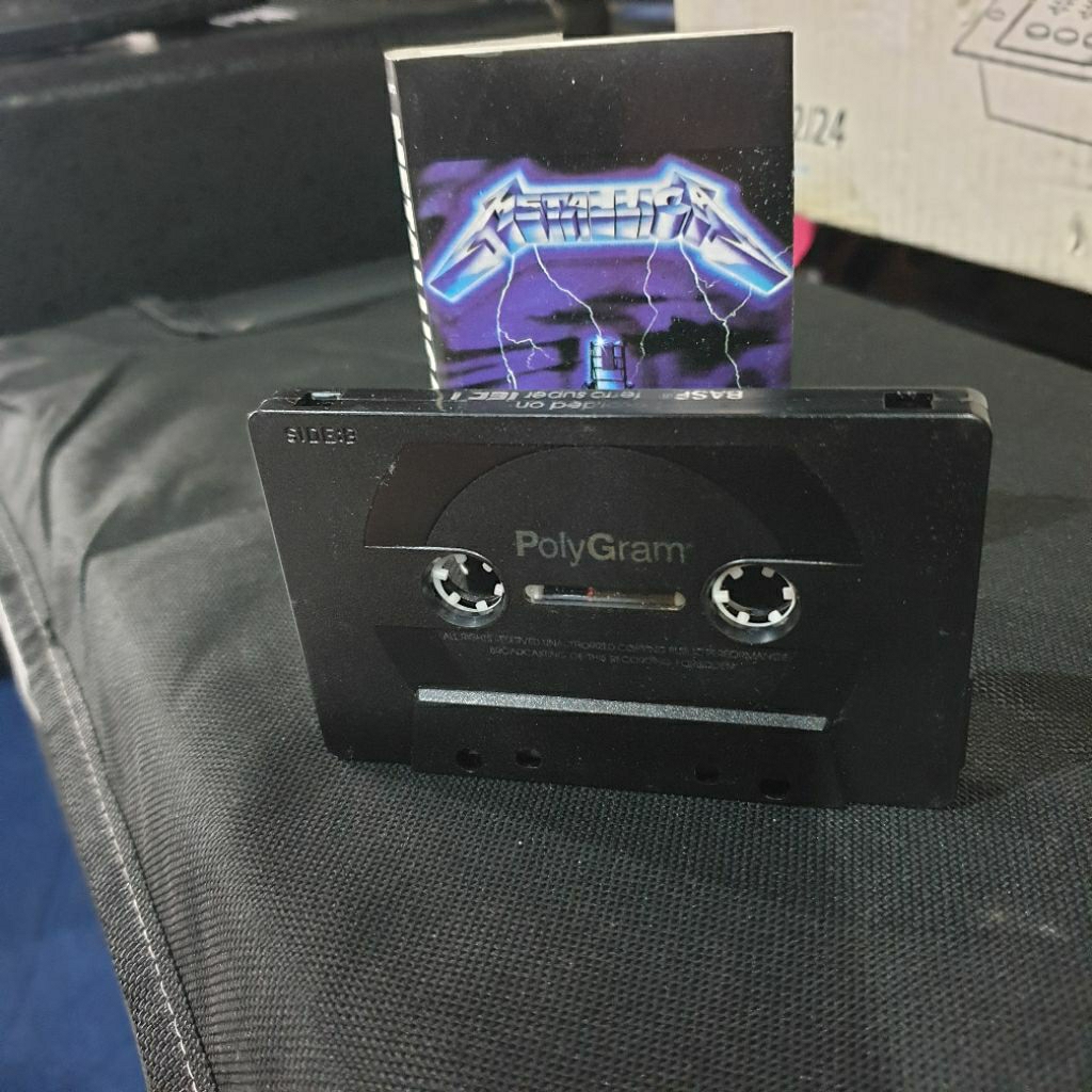 Kaset Pita Metallica Ride The Lightning Preloved tangan pertama