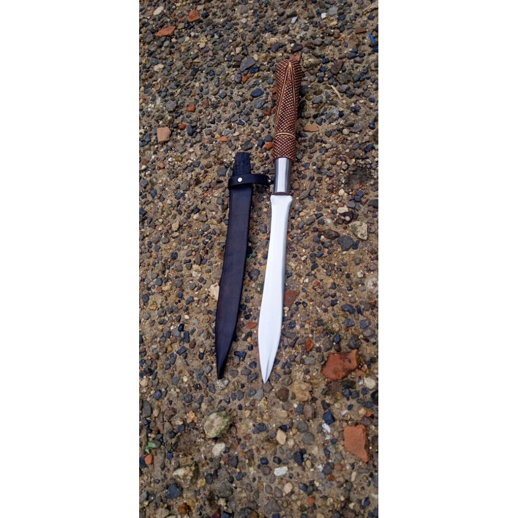 pisau Damaskus Madura