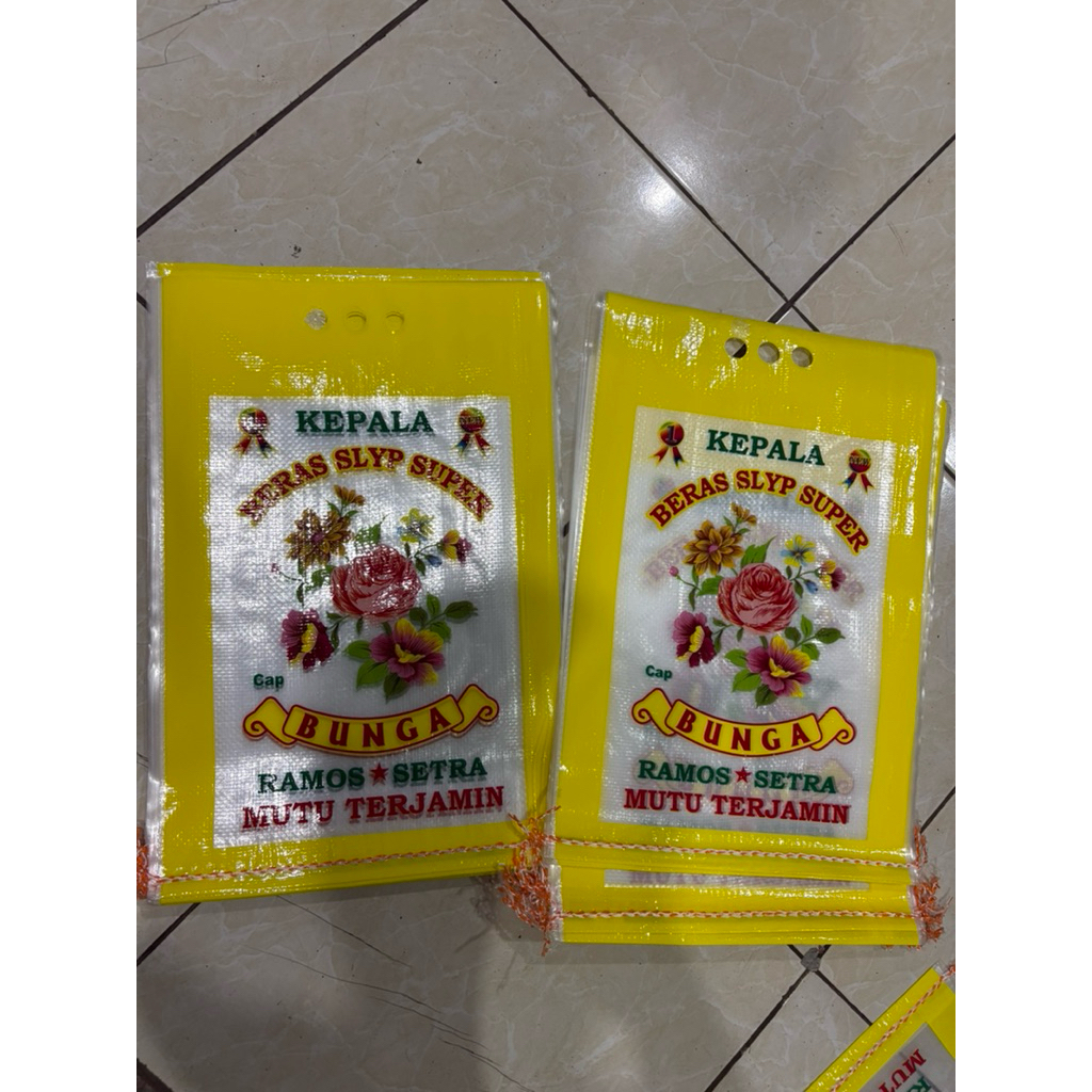 karung beras laminasi 5kg cap bunga